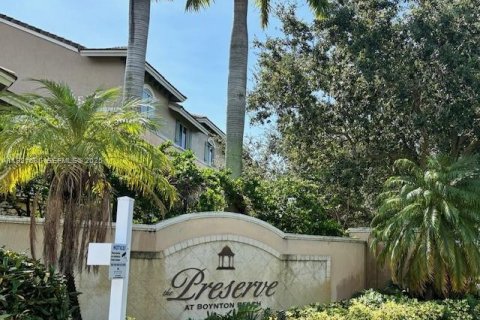Condominio en venta en Boynton Beach, Florida, 3 dormitorios, 148.74 m2 № 1984587 - foto 2