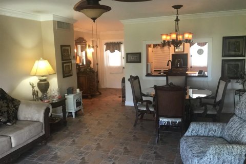 Condo in Hallandale Beach, Florida, 1 bedroom  № 2188913 - photo 4