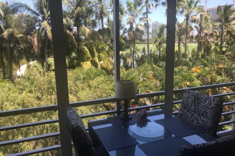 Condo in Hallandale Beach, Florida, 1 bedroom  № 2188913 - photo 11