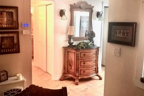 Condo in Hallandale Beach, Florida, 1 bedroom  № 2188913 - photo 5