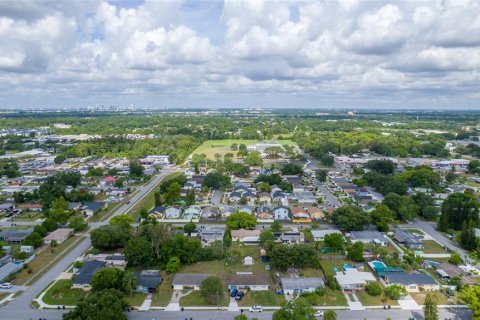 Casa en venta en Orlando, Florida, 3 dormitorios, 139.35 m2 № 1840417 - foto 11