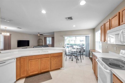 House in Hudson, Florida 3 bedrooms, 157.38 sq.m. № 1815480 - photo 28