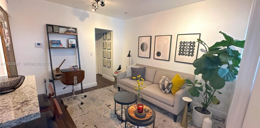 Villa ou maison à Miami, Floride 1 chambre, 51.1 m2 № 1991868