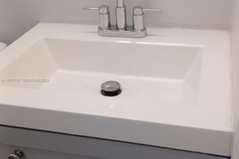 Copropriété à louer à Miami, Floride: 2 chambres, 89.93 m2 № 1986625 - photo 28