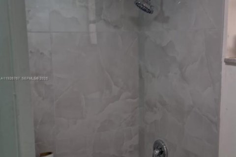 Copropriété à louer à Miami, Floride: 2 chambres, 89.93 m2 № 1986625 - photo 18