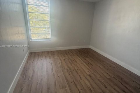 Copropriété à louer à Miami, Floride: 2 chambres, 89.93 m2 № 1986625 - photo 11