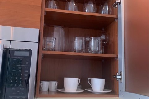 Copropriété à vendre à Miami, Floride: 1 chambre, 68.28 m2 № 1968195 - photo 24