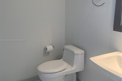Copropriété à vendre à Miami, Floride: 1 chambre, 68.28 m2 № 1968195 - photo 17