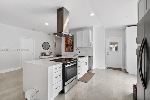 House in Boynton Beach, Florida 3 bedrooms, 140.75 sq.m. № 2068840 - photo 21