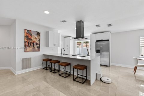 House in Boynton Beach, Florida 3 bedrooms, 140.75 sq.m. № 2068840 - photo 13