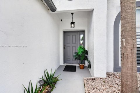 House in Boynton Beach, Florida 3 bedrooms, 140.75 sq.m. № 2068840 - photo 7