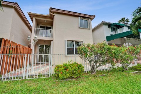 Купить виллу или дом в Дорал, Флорида 4 спальни, 195.56м2, № 1986836 - фото 28