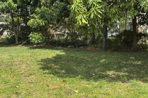 Снять в аренду виллу или дом в Норт-Майами-Бич, Флорида 3 спальни, 113.34м2, № 2045974 - фото 5