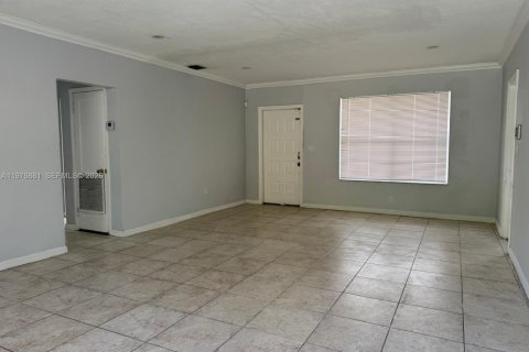 Снять в аренду виллу или дом в Норт-Майами-Бич, Флорида 3 спальни, 113.34м2, № 2045974 - фото 17