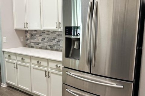 Casa en venta en Eustis, Florida, 3 dormitorios, 172.71 m2 № 1787473 - foto 12