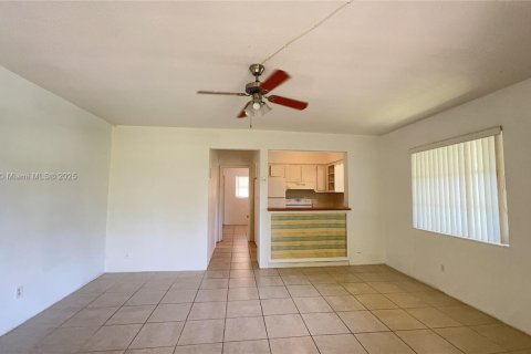 Apartment in Fort Lauderdale, Florida 1 bedroom № 1979610 - photo 1