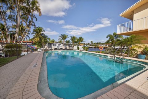 Condominio en venta en Pompano Beach, Florida, 1 dormitorio, 51.1 m2 № 2010856 - foto 27