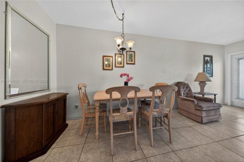 Condominio en venta en Pompano Beach, Florida, 1 dormitorio, 51.1 m2 № 2010856 - foto 12