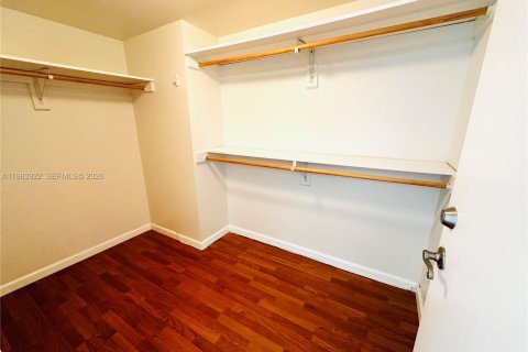 Снять в аренду кондоминиум в Авентура, Флорида 1 спальня, 100.06м2, № 2045451 - фото 8