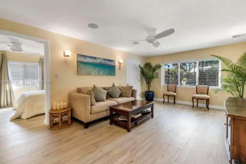 House in Fort Lauderdale, Florida 3 bedrooms, 131.74 sq.m. № 2063239 - photo 13