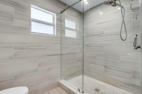 House in Fort Lauderdale, Florida 3 bedrooms, 131.74 sq.m. № 2063239 - photo 23
