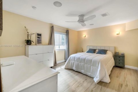 House in Fort Lauderdale, Florida 3 bedrooms, 131.74 sq.m. № 2063239 - photo 18