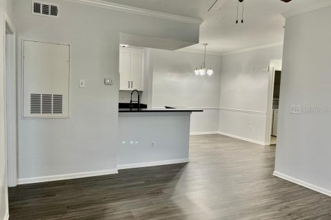 Copropriété à louer à Orlando, Floride: 2 chambres, 96.71 m2 № 2155977 - photo 10