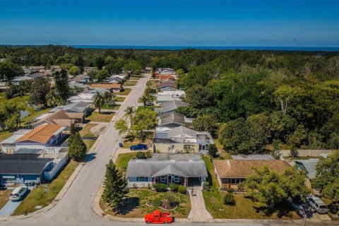 House in New Port Richey, Florida 2 bedrooms, 99.22 sq.m. № 1608393 - photo 28