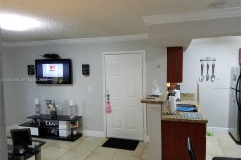 Снять в аренду кондоминиум в Майами, Флорида 1 спальня, 54.44м2, № 2007260 - фото 2