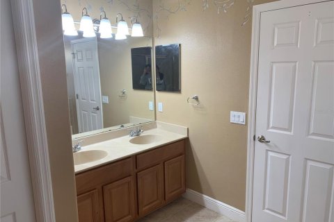 Villa ou maison à vendre à Tampa, Floride: 4 chambres, 248.23 m2 № 2418947 - photo 23