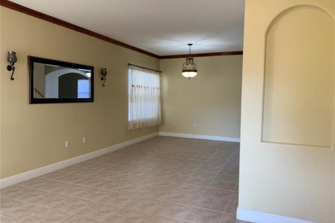 Villa ou maison à vendre à Tampa, Floride: 4 chambres, 248.23 m2 № 2418947 - photo 13