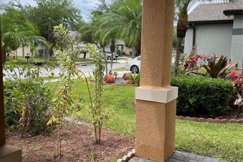 Villa ou maison à vendre à Tampa, Floride: 4 chambres, 248.23 m2 № 2418947 - photo 4