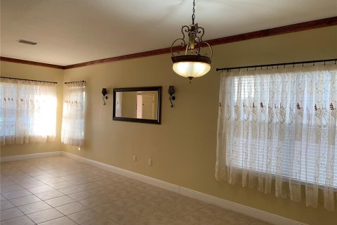 Villa ou maison à vendre à Tampa, Floride: 4 chambres, 248.23 m2 № 2418947 - photo 7