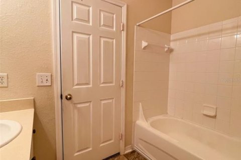 Condominio en alquiler en Tampa, Florida, 3 dormitorios, 121.61 m2 № 1884770 - foto 22