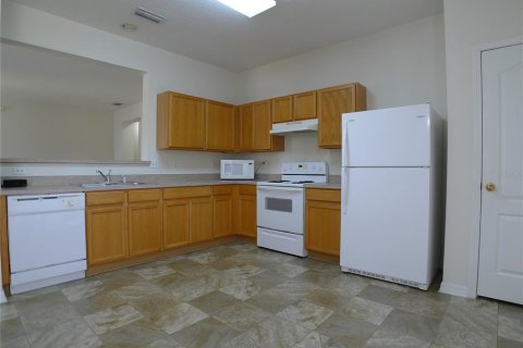 Casa en alquiler en Lakeland, Florida, 3 dormitorios, 159.42 m2 № 2106105 - foto 2