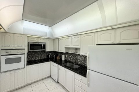 Copropriété à vendre à Hollywood, Floride: 1 chambre, 81.2 m2 № 1957051 - photo 19