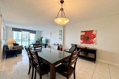 Copropriété à vendre à Hollywood, Floride: 1 chambre, 81.2 m2 № 1957051 - photo 14