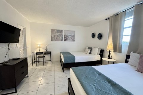 Copropriété à vendre à Hollywood, Floride: 1 chambre, 81.2 m2 № 1957051 - photo 7