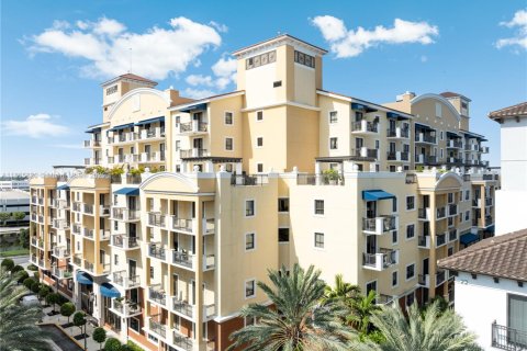 Condo in Miami, Florida, 2 bedrooms  № 1893549 - photo 27