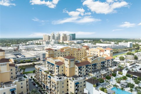 Condo in Miami, Florida, 2 bedrooms  № 1893549 - photo 26
