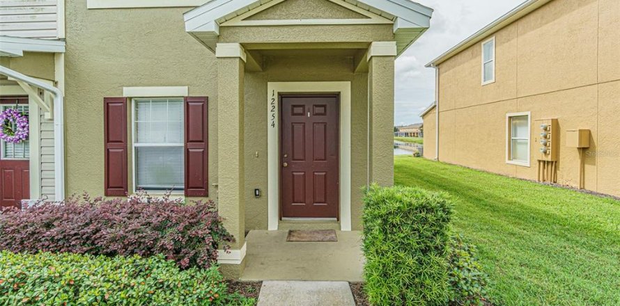 Adosado en Riverview, Florida 2 dormitorios, 116.59 m2 № 1917928