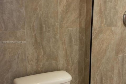 Touwnhouse à louer à Davie, Floride: 3 chambres, 133.78 m2 № 1956435 - photo 3