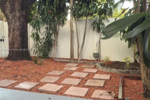 Touwnhouse à louer à Davie, Floride: 3 chambres, 133.78 m2 № 1956435 - photo 10