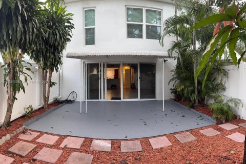 Touwnhouse à louer à Davie, Floride: 3 chambres, 133.78 m2 № 1956435 - photo 12