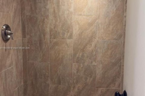 Touwnhouse à louer à Davie, Floride: 3 chambres, 133.78 m2 № 1956435 - photo 4