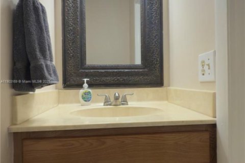 Touwnhouse à louer à Davie, Floride: 3 chambres, 133.78 m2 № 1956435 - photo 16