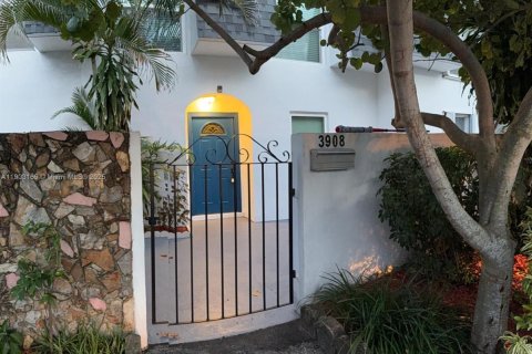 Touwnhouse à louer à Davie, Floride: 3 chambres, 133.78 m2 № 1956435 - photo 2