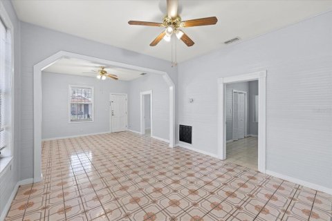 Casa en venta en Tampa, Florida, 3 dormitorios, 127.93 m2 № 1690033 - foto 7