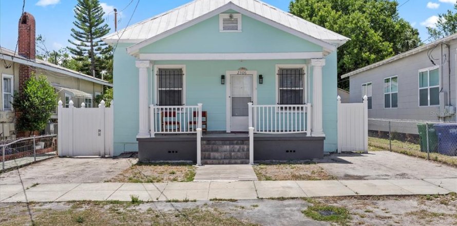 Casa en Tampa, Florida 3 dormitorios, 127.93 m2 № 1690033