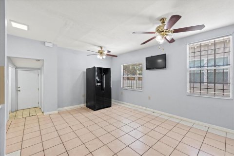 Casa en venta en Tampa, Florida, 3 dormitorios, 127.93 m2 № 1690033 - foto 11
